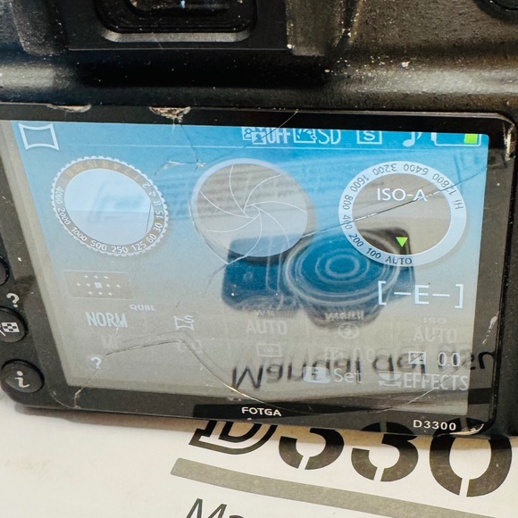 Nikon D3300 Camera - Picture 3 of 8